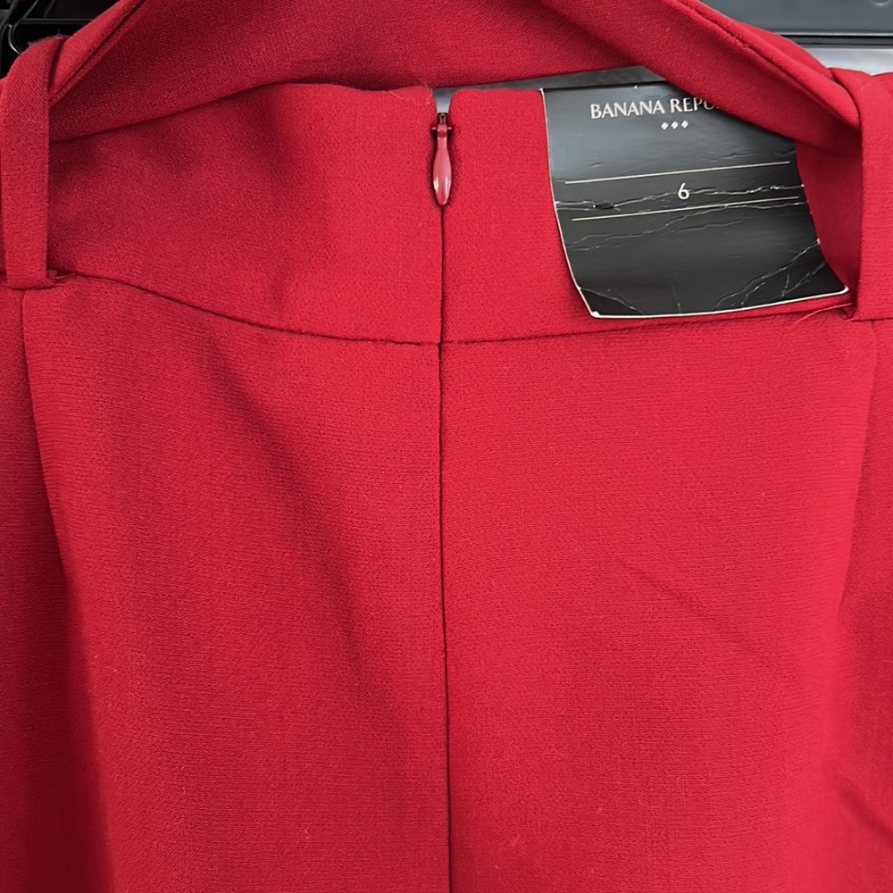Banana republic skirt in dark red / burgundy color - Picture 3 of 7